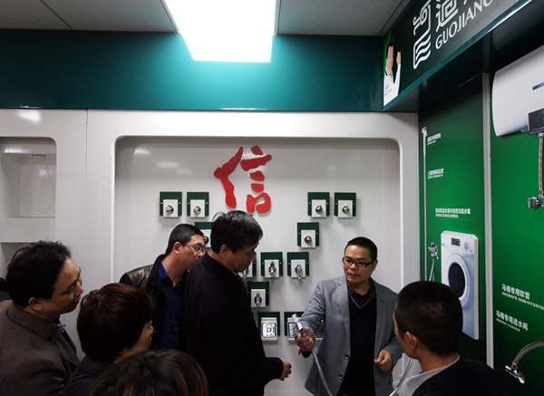 1475721932564418.png 2.png