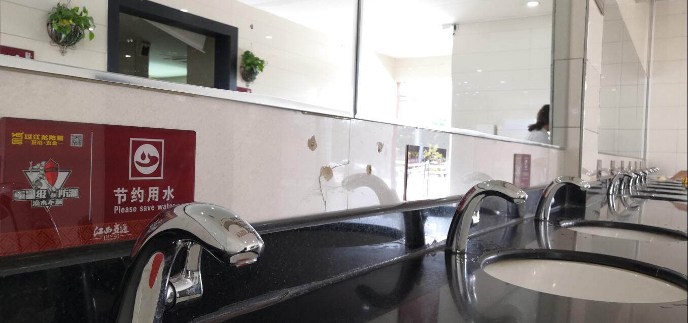 1538806758775518.jpg 17.jpg